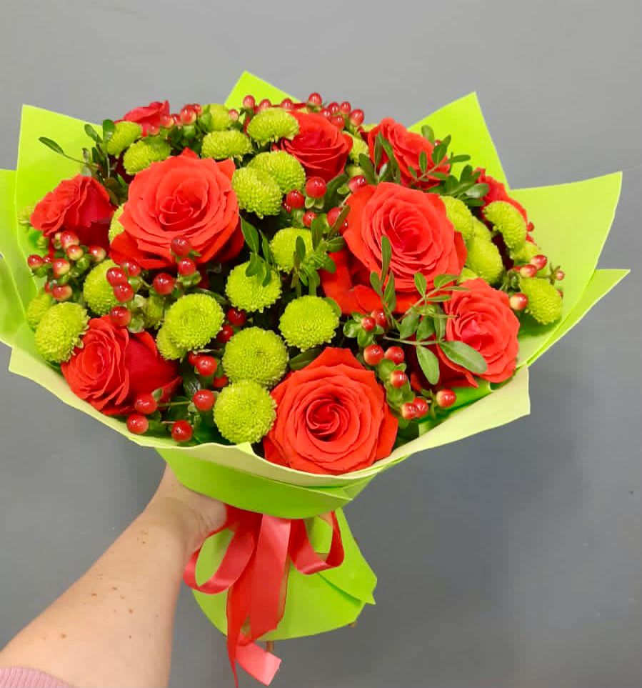 Букет цветов из: Хризантемы и Розы в Юрге