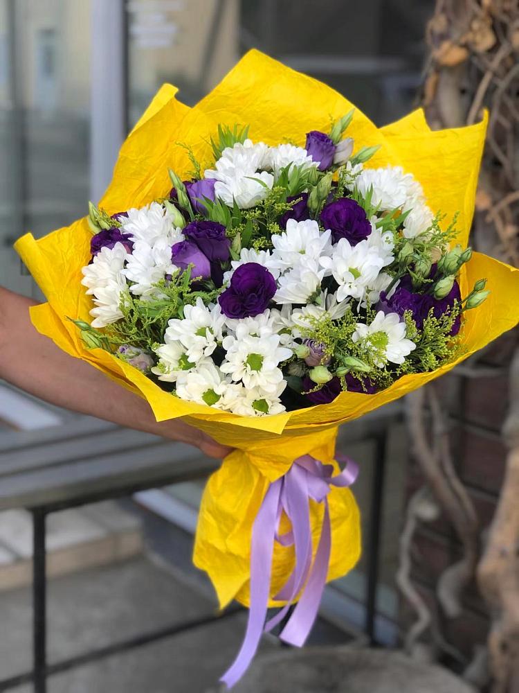 Букет цветов из: Ирисы, Хризантемы и Ромашки в Юрге