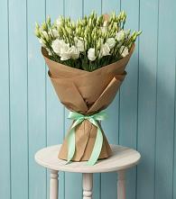 Букет цветов из:  Лизиантусы в Юрге