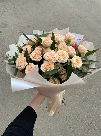 Букет Кремовые розы Латте в Юрге