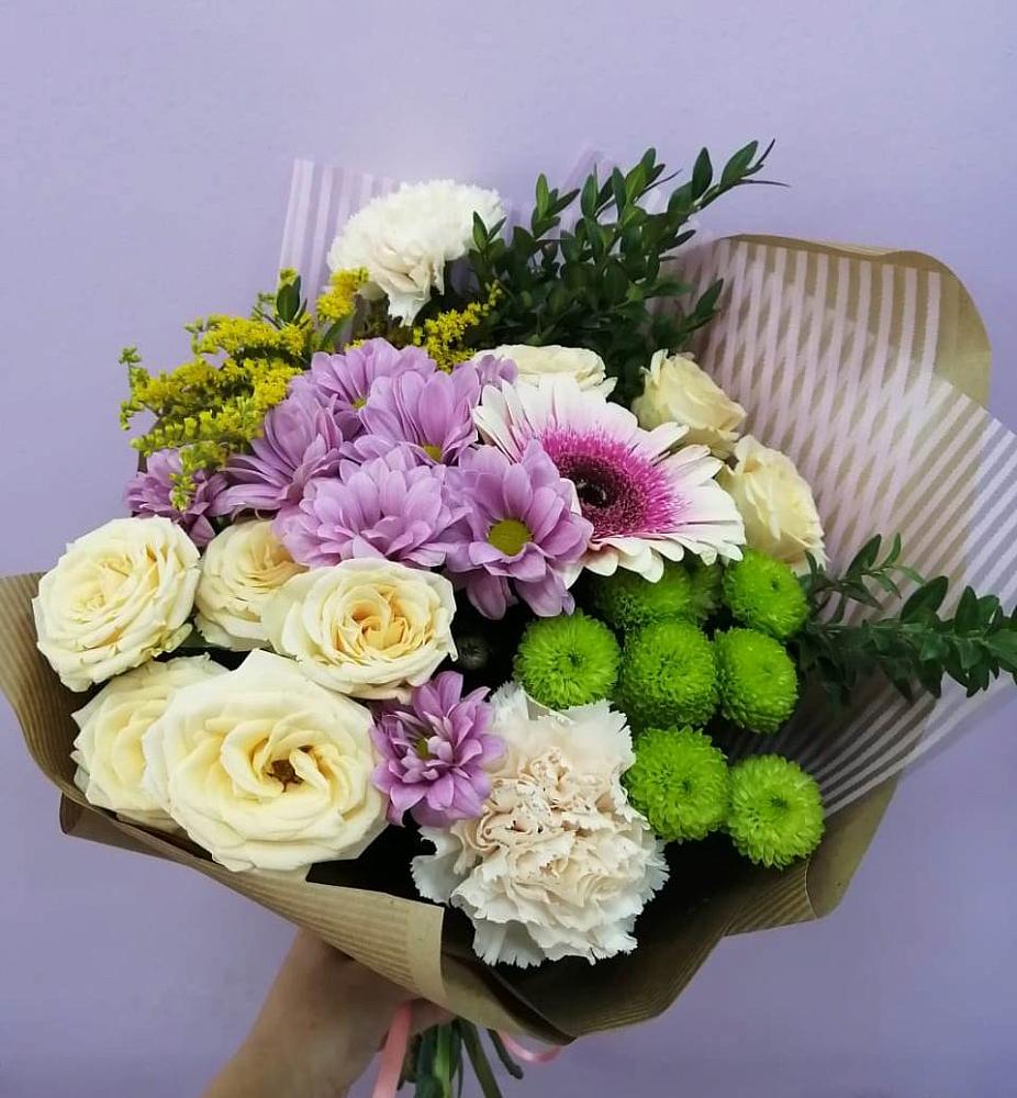 Букет цветов из: Хризантемы, Розы, Гвоздики и Герберы в Юрге