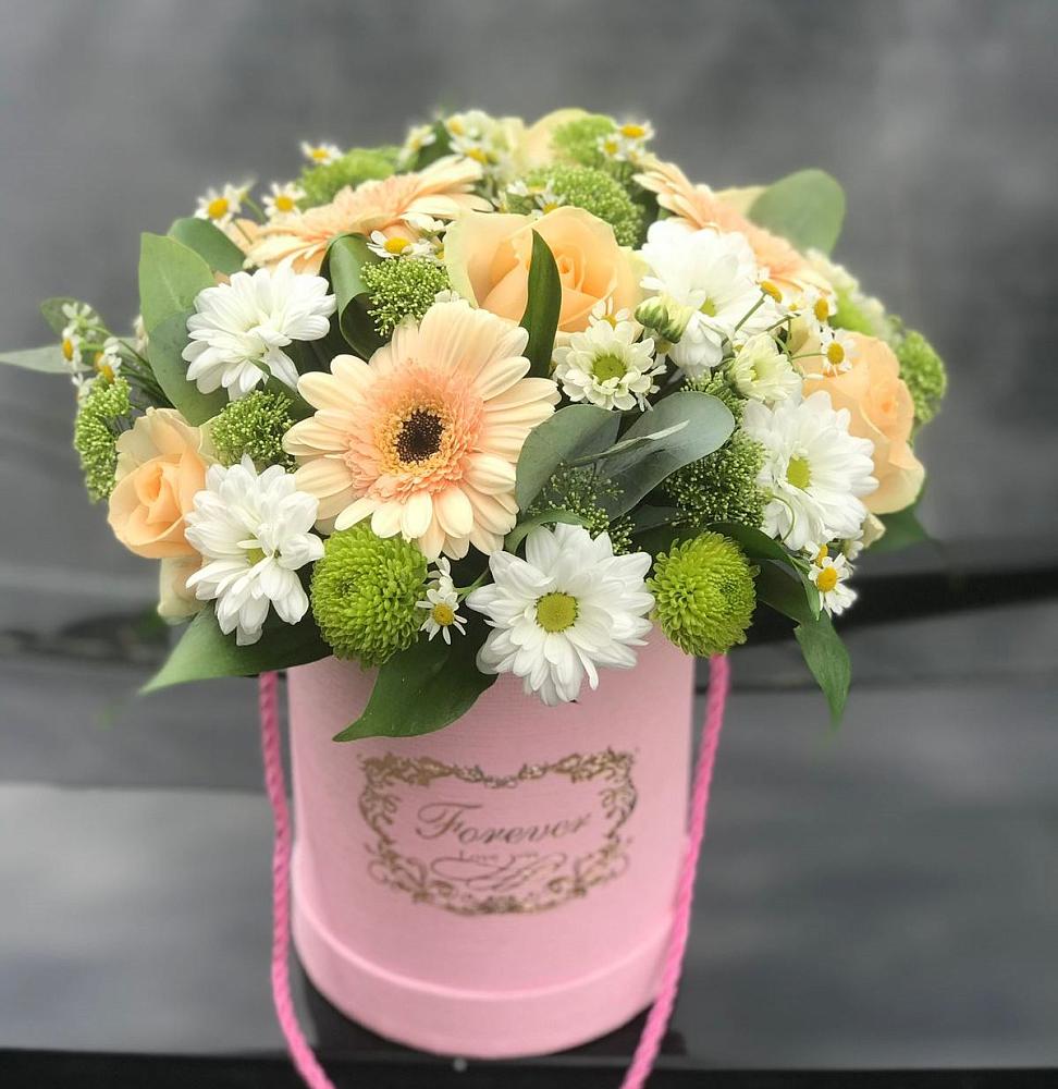 Цветочная композиция из Розы, Герберы и Хризантемы в шляпной коробке в Юрге