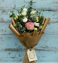 Букет цветов из:  Розы и Лизиантусы #REPLACE_PRED# Юрге