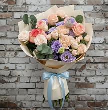 Букет цветов из:  Розы, Лизиантусы и Гвоздики #REPLACE_PRED# Юрге