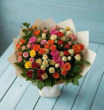 Букет Микс из разноцветных кустовых роз в Юрге