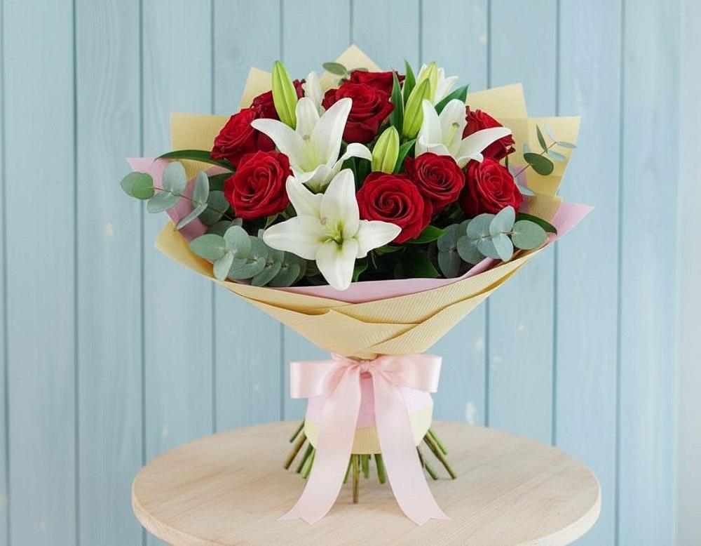 Букет цветов из: Лилии и Розы в Юрге